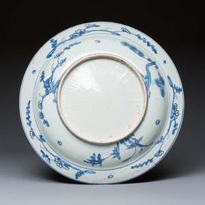 A Chinese blue and white 'Lotus Pond with Ducks' dish — 照片 2