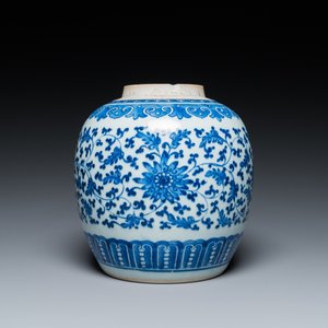 A Chinese blue and white 'lotus scroll' jar, Qianlong — photo 2