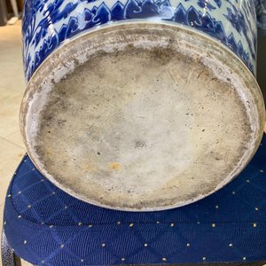 A Chinese blue and white 'lotus scroll' vase, Kangxi — 照片 23