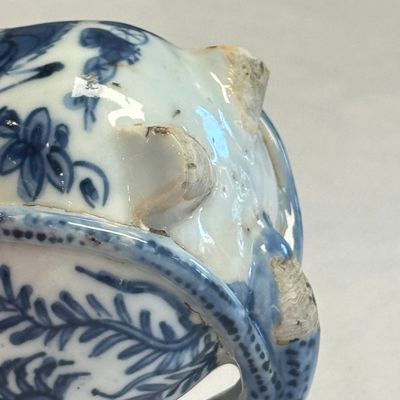 A Chinese blue and white lotus -shaped 'Aquatic Animals' straw cup  — photo 10