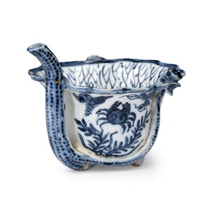 A Chinese blue and white lotus -shaped 'Aquatic Animals' straw cup  — photo 1