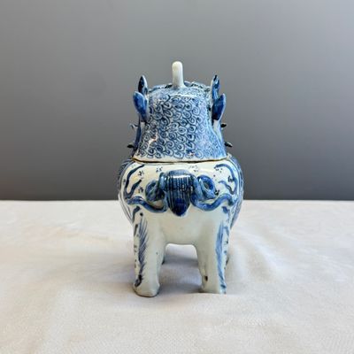 A Chinese blue and white 'Luduan' incense burner  — photo 2