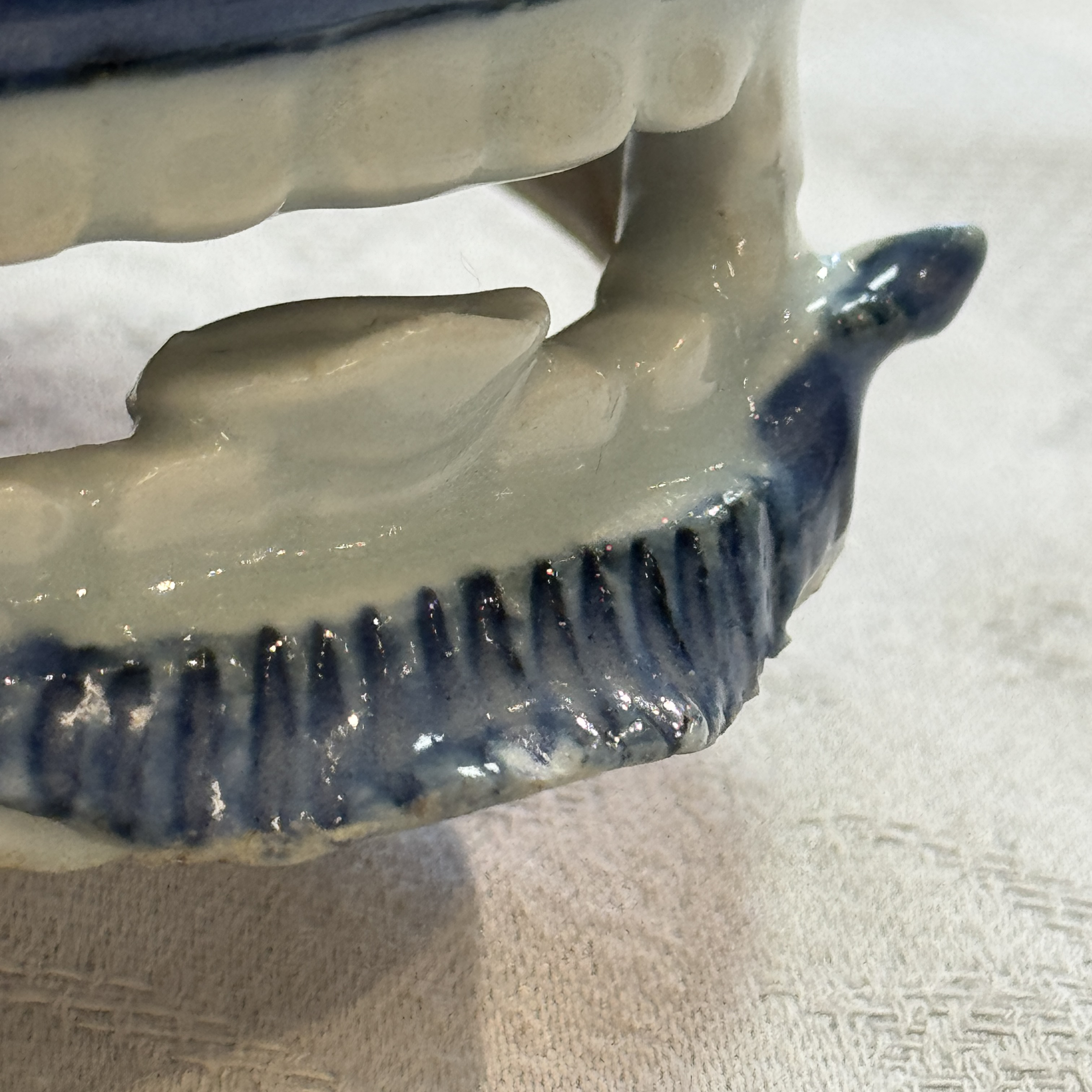 A Chinese blue and white 'Luduan' incense burner  — photo 24