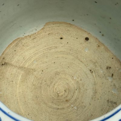 A Chinese blue and white 'Luohan' cylindrical tripod censer — photo 14