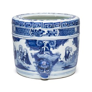 A Chinese blue and white 'Luohan' cylindrical tripod censer — photo 1