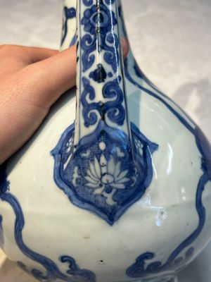A Chinese blue and white 'Magic Fountain' ewer, heaven ☰ mark, Jiajing — photo 11