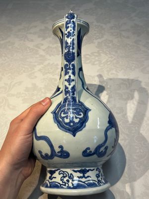 A Chinese blue and white 'Magic Fountain' ewer, heaven ☰ mark, Jiajing — photo 4