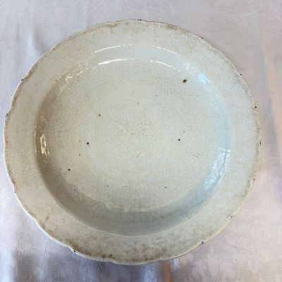 A Chinese blue and white 'Mandarin Duck' dish and a crackle-glazed dish — photo 10