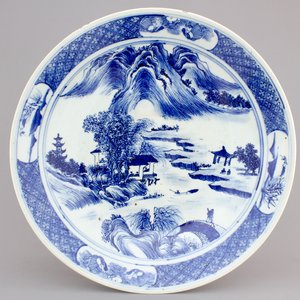 A Chinese blue and white "Master of the Rocks" style dish, 19th C. — photo 1