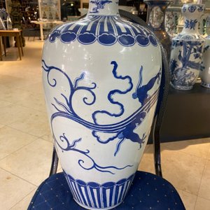 A Chinese blue and white 'meiping' vase with a dragon, Wanli mark, 19th C. — 照片 13