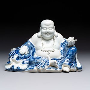 A Chinese blue and white Milefo Buddha, Zeng Long Sheng 曾龍昇 mark, 20th C. — 照片 1