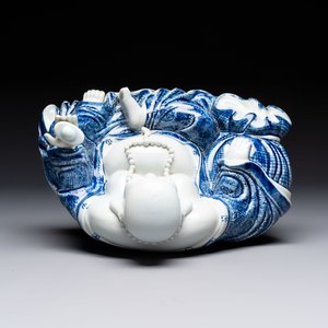A Chinese blue and white Milefo Buddha, Zeng Long Sheng 曾龍昇 mark, 20th C. — 照片 5