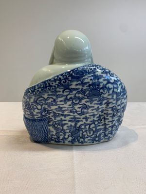 A Chinese blue and white Milefo Buddha, Zhu Mao Ji Zao 朱茂記造 mark, 19/20th C. — photo 3