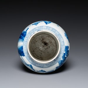 A Chinese blue and white 'Mongolian hunt' jar with wooden cover, Kangxi — 照片 7