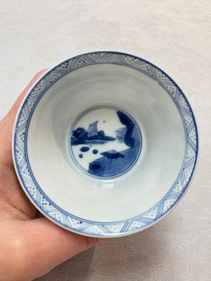 A Chinese blue and white 'Mongolian hunting' cup and saucer, jade mark, Kangxi — photo 5