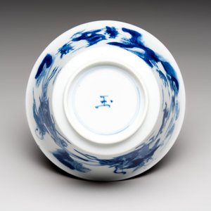 A Chinese blue and white 'Mongolian hunting' cup and saucer, jade mark, Kangxi — photo 10