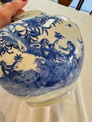 A Chinese blue and white 'Monkeys' vase, Man Tang Fu Ji 滿堂福記 mark, 19th C. — foto 6