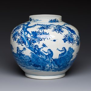 A Chinese blue and white 'Monkeys' vase, Man Tang Fu Ji 滿堂福記 mark, 19th C. — foto 1
