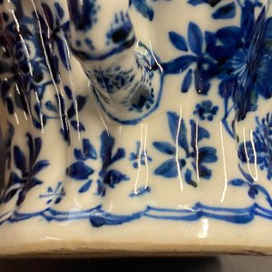 A Chinese blue and white moulded bamboo-shaped teapot and cover, Kangxi — photo 10