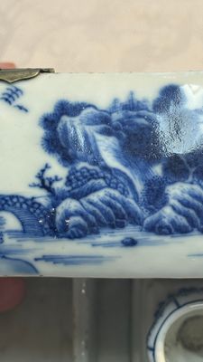 A Chinese blue and white 'Mountainous Landscape' writing set with an inkwell, sander and candlestick, Qianlong — photo 23