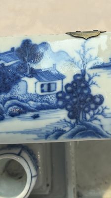 A Chinese blue and white 'Mountainous Landscape' writing set with an inkwell, sander and candlestick, Qianlong — photo 24