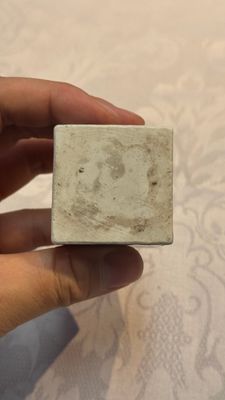 A Chinese blue and white 'Mountainous Landscape' writing set with an inkwell, sander and candlestick, Qianlong — photo 10