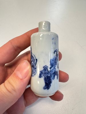 A Chinese blue and white 'Mythical Animals' snuff bottle and a 'Buddhist Lions' snuff bottle — photo 3