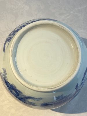 A Chinese blue and white 'mythical animals' vase, Transitional period — photo 27
