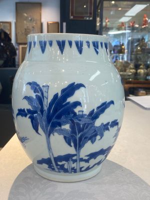 A Chinese blue and white 'mythical animals' vase, Transitional period — photo 36