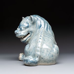 A Chinese blue and white mythical beast, 20th C. — 照片 2