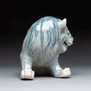 A Chinese blue and white mythical beast, 20th C. — 照片 4
