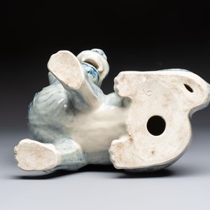 A Chinese blue and white mythical beast, 20th C. — 照片 7