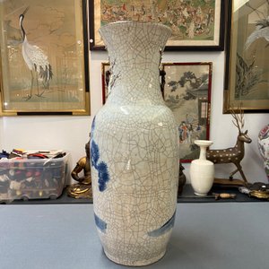 A Chinese blue and white Nanking crackle-glazed 'Li Tieguai' vase, 19th C. — photo 8