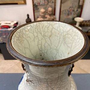 A Chinese blue and white Nanking crackle-glazed 'Li Tieguai' vase, 19th C. — photo 9