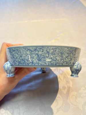 A Chinese blue and white narcissus basin, Yongzheng mark, 20th C. — photo 4