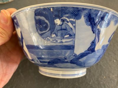 A Chinese blue and white 'narrative subject' bowl, Kangxi mark and of the period — photo 4