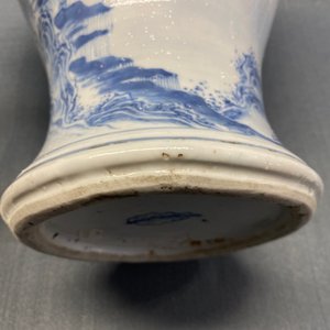 A Chinese blue and white narrative subject yenyen vase, 19th C. — photo 14