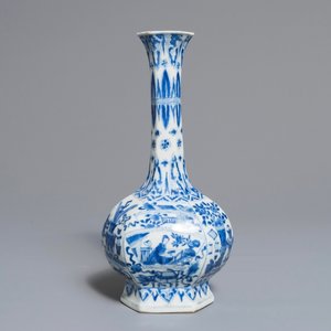 A Chinese blue and white octagonal bottle vase, Kangxi — photo 1