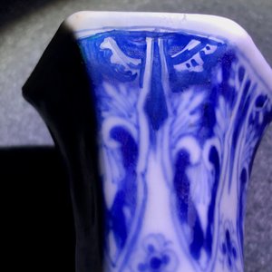 A Chinese blue and white octagonal bottle vase, Kangxi — photo 10