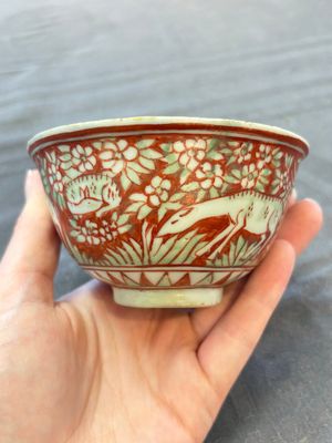 A Chinese blue and white octagonal bowl and a green and red-enamelled blue and white bowl, Jiajing/Chongzhen — 照片 8