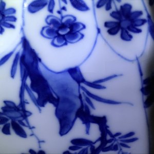 A Chinese blue and white octagonal bowl with floral design, Kangxi — 照片 22