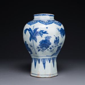 A Chinese blue and white octagonal 'Zhi Ri Gao Sheng 指日高昇' vase, Transitional period — photo 6