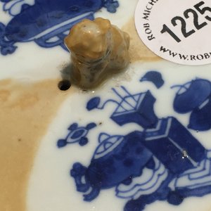 A Chinese blue and white on café au lait ground teapot and cover, Kangxi — 照片 7
