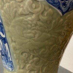 A Chinese blue and white on carved celadon-glazed ground vase, Kangxi — photo 15