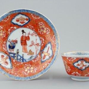 A Chinese blue and white on coral ground cup and saucer, Kangxi — photo 1