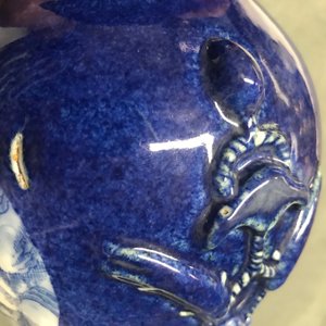 A Chinese blue and white on powder blue ground hu vase, Qianlong mark, 19/20th C. — photo 8