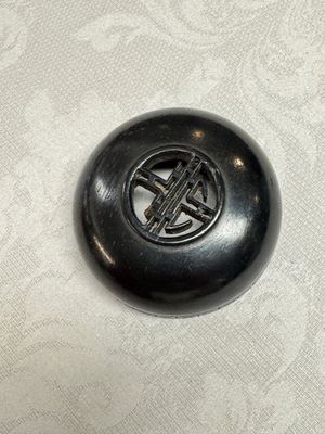 A Chinese blue and white ovoid 'Antiquities' jar with a wooden cover, Kangxi — photo 10