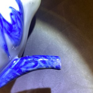 A Chinese blue and white peach-shaped cadogan teapot, 18/19th C. — 照片 8