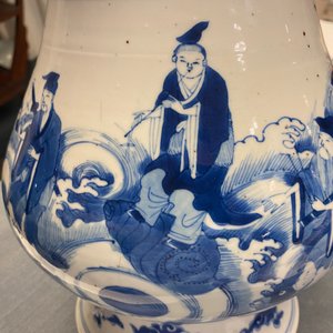 A Chinese blue and white pear-shaped 'immortals' vase, Kangxi — photo 26