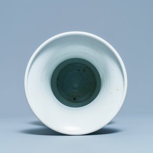 A Chinese blue and white pear-shaped 'immortals' vase, Kangxi — photo 6